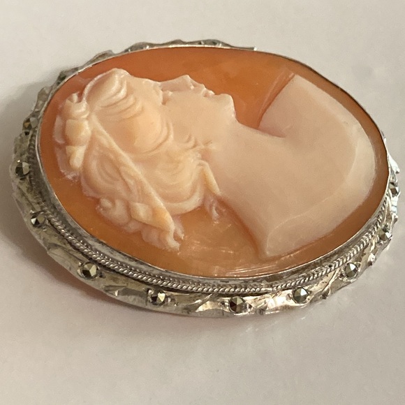 Cut seashells depicting female profile cameo pin / pendant silver 800 stamp - Picture 9 of 9
